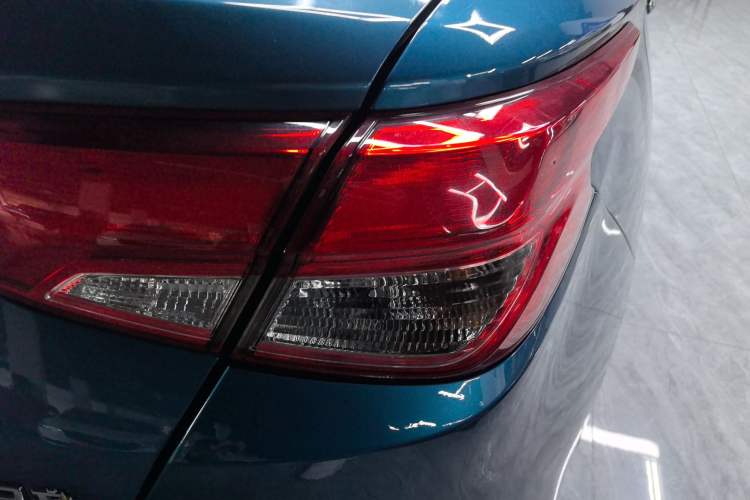 Used Nissan Lannia 2016 1.6L CVT Smart Cool Edition Exterior 3