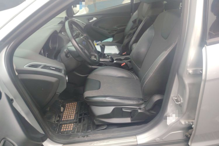 Used Ford Focus 2012 Sedan 1.6L Manual Fashion Edition