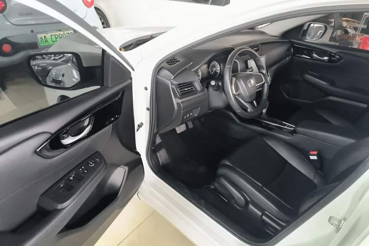 Used Honda Envix 2022 180TURBO CVT Comfort Version Interior 3