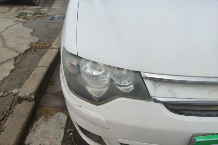 Used Citroen Elysee 2013 Sedan Classic 1.6L Manual Tech Model CNG Right Front Headlight