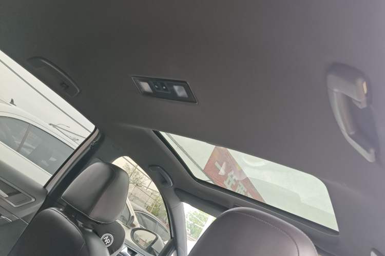 Used Volkswagen Golf 2016 1.4TSI Automatic R-Line Headliner