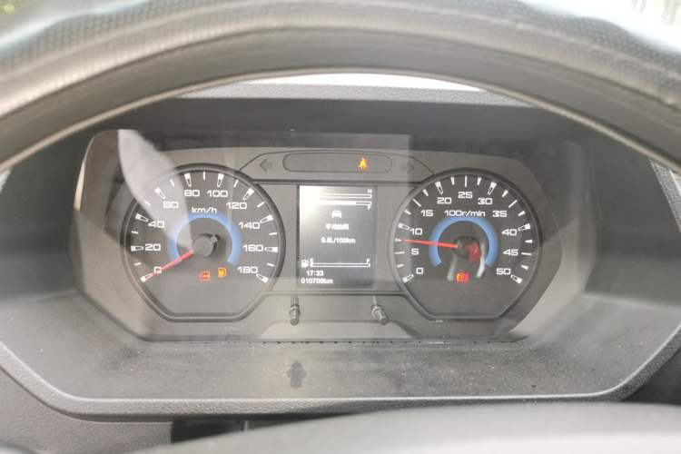 Used Iveco Daily 2023 2.5T A35M1 Short Wheelbase Mid-Height Single-Tire Side-Sliding Door 5–9 Seats