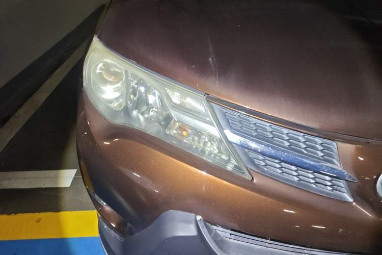 Used Toyota RAV4 2015 2.0L CVT Two-Wheel Drive Fashion Edition