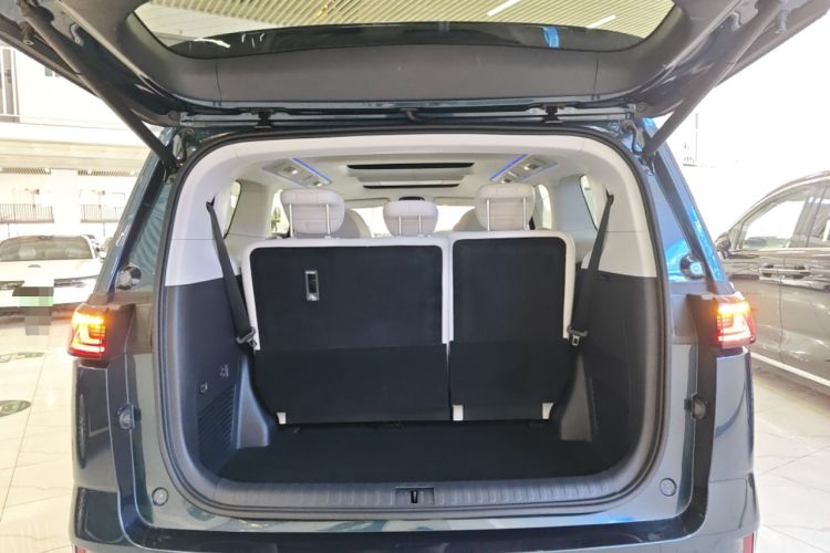 Used VOYAH Dream 2025 PHEV Four-Wheel-Drive Flagship Kunpeng Edition
