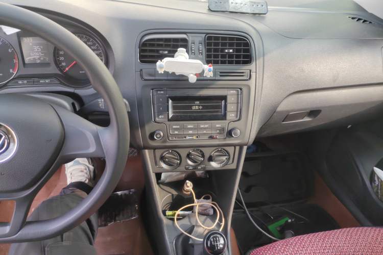 Used Volkswagen Polo 2014 1.4L Manual Fashion Edition