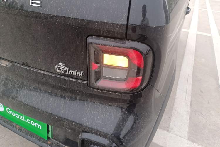 Used Geely Galaxy Panda 2025 210km Panda Kart Right Rear Taillight