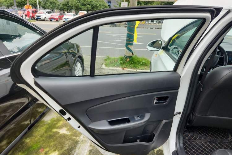 Used Cowin E3 2018 1.5L Automatic Luxury Version