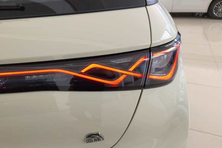 Used BYD Dolphin 2023 420 km Fashion Edition