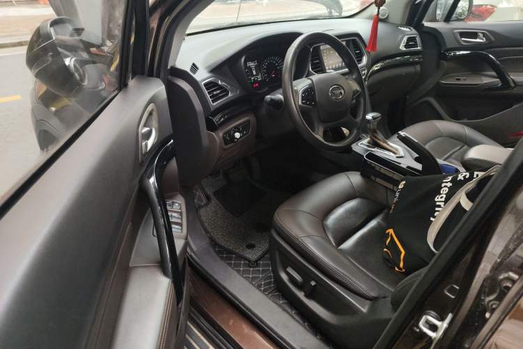 Used GAC Trumpchi GS4 2015 200T G-DCT Luxury Edition Driver Seat