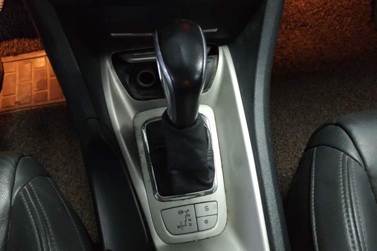 Used Citroen C5 2012 2.0L Automatic Luxury Edition Gear Lever