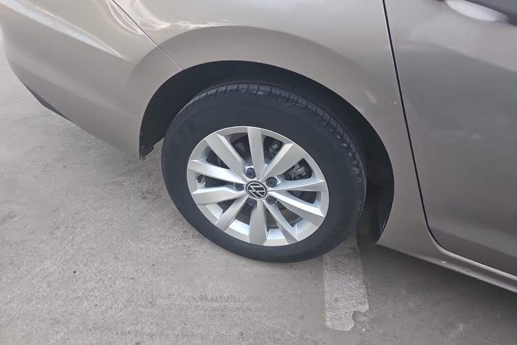 Used Volkswagen Bora 2021 1.5L Automatic Comfort Smart Connect Edition Right Rear Wheel Hub