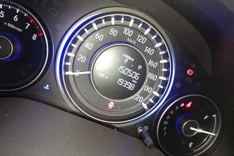 Used Honda Crider 2015 1.8L automatic luxury edition
