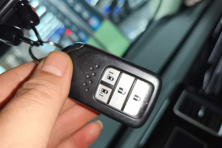 Used Honda Elysion 2019 2.0L Hybrid Luxury Edition
