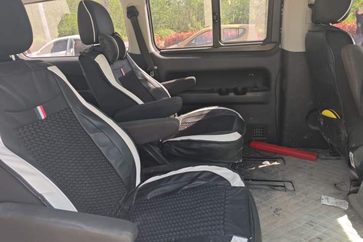 Used JAC Refine M4 2017 2.0T Manual Comfort Version
