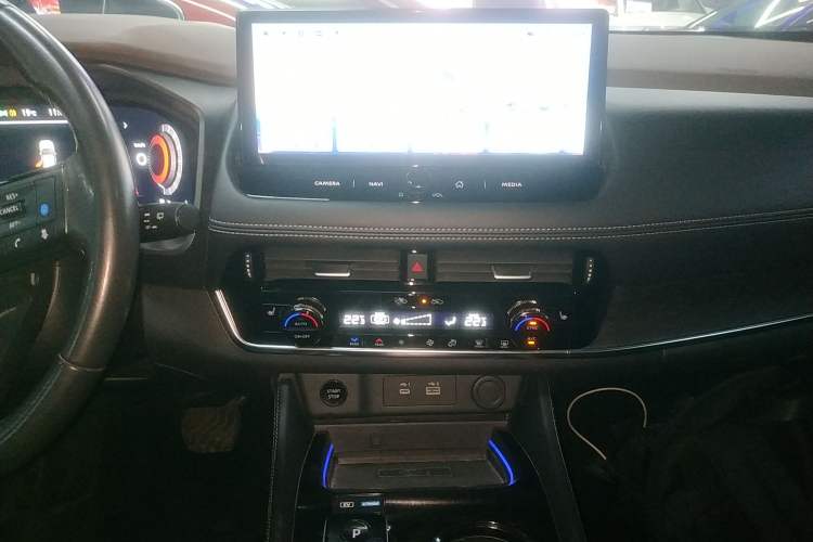 Used Nissan X-Trail 2023 e-POWER Ultra-Hybrid Dual-Motor All-Wheel-Drive Supreme Edition Audio And AC Panel