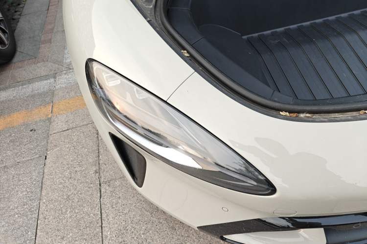 Used Xiaomi Auto SU7 2024 Rear-Drive Long-Range Intelligent Driving Version Right Front Headlight