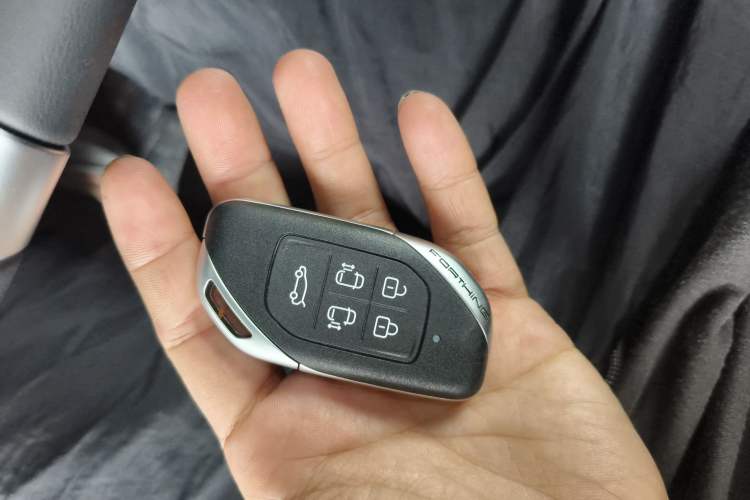 Used FORTHING Xinghai V9 2026 Model, More Enjoyment Series, 200km Luxury Edition