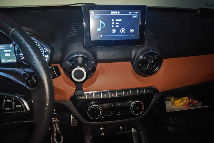 Used BAIC Senova X35 2016 1.5L Automatic Luxury Edition Audio And AC Panel