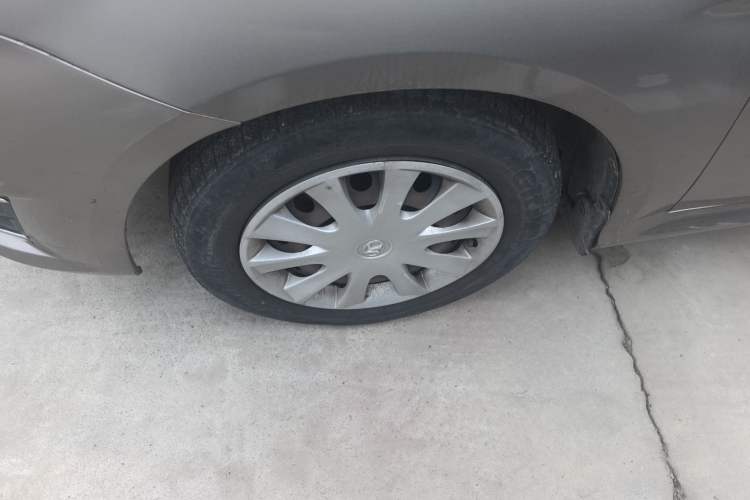 Used BAIC E Series 2013 Sedan 1.3L Manual Lotte Edition