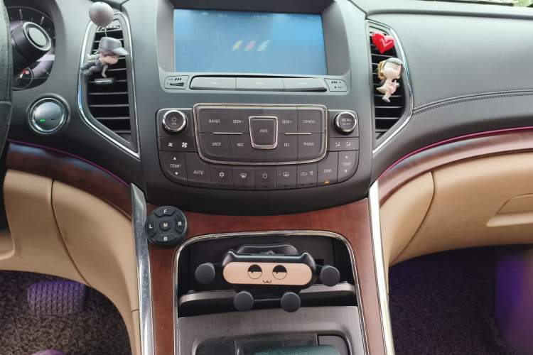 Used Roewe 950 2012 2.4L Luxury Edition
