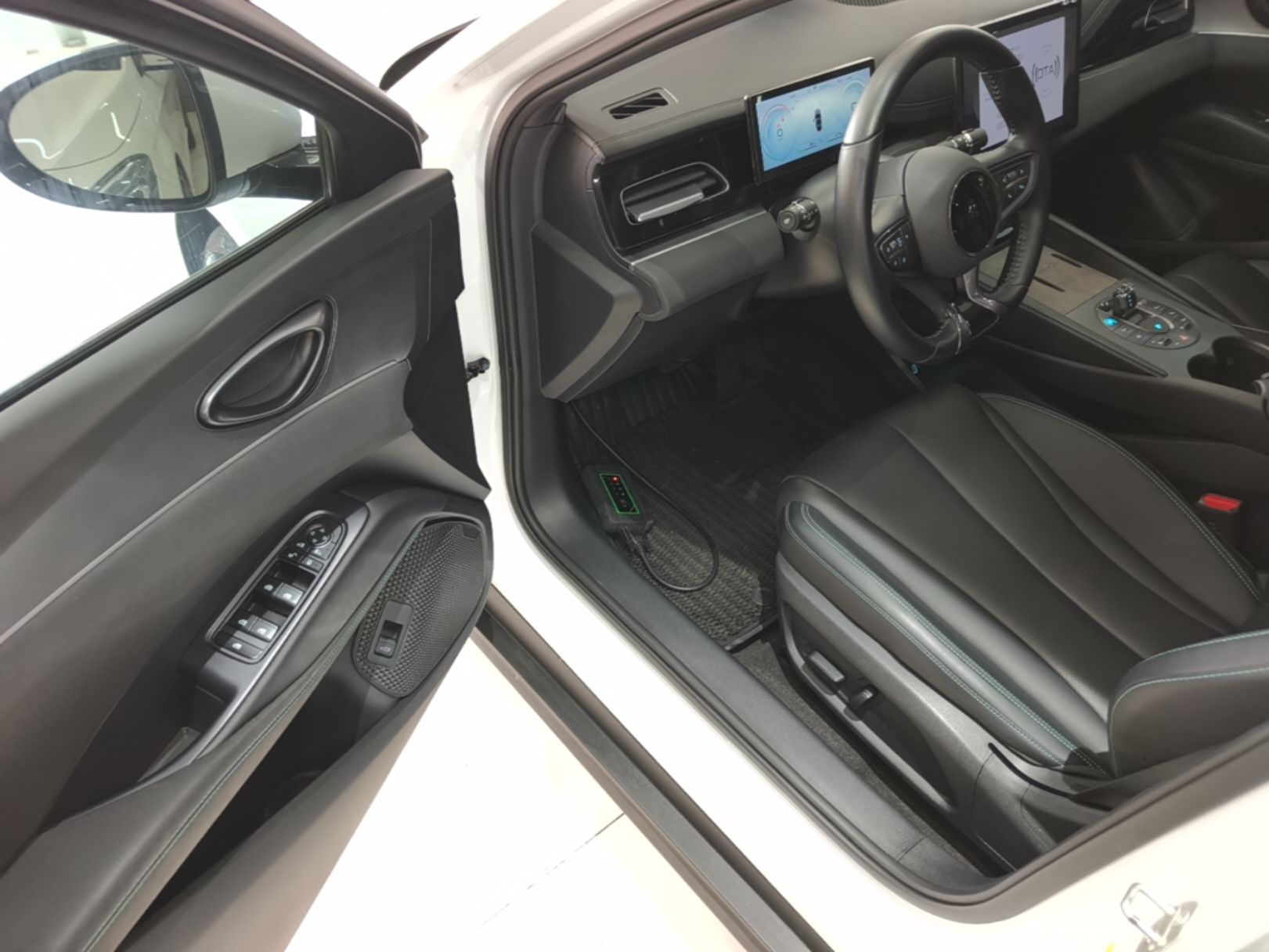 BYD Seal 06 New Energy 2024 DM-i 120KM Prestige Model — снимка 18