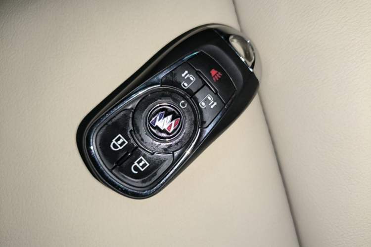 Used Buick GL8 2022 ES Landtrek 653T Luxury Edition Vehicle Key