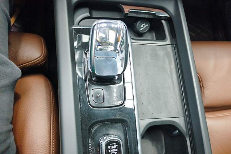 Used Volvo XC60 2022 B5 4x4 Smart Luxury Edition