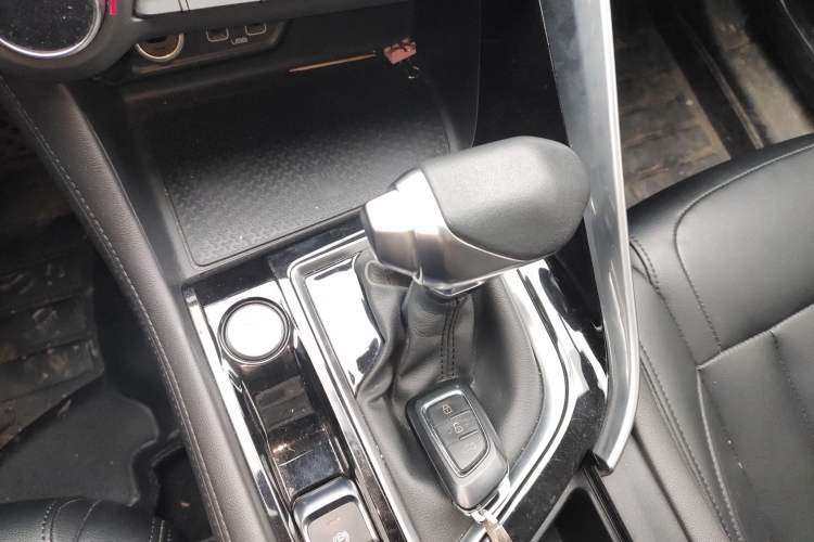 Used Dongfeng Aeolus AX7 2020 1.6T Automatic AI Pioneer Model China V Standard
