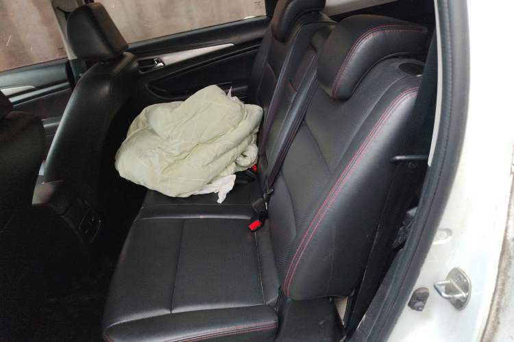 Used CHANGAN KAICHENG Oushang A600 2016 1.5L Manual Luxury 7-Seater