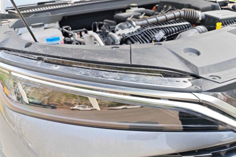 Used BYD Qin L 2025 DM-i Smart Drive 120KM Leading Model Right Front Headlight