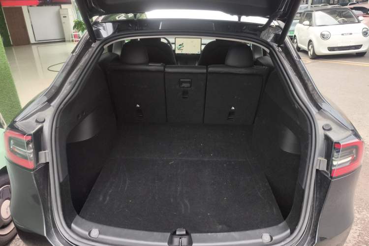 Used Tesla Model Y 2024 Rear-Wheel-Drive Version
