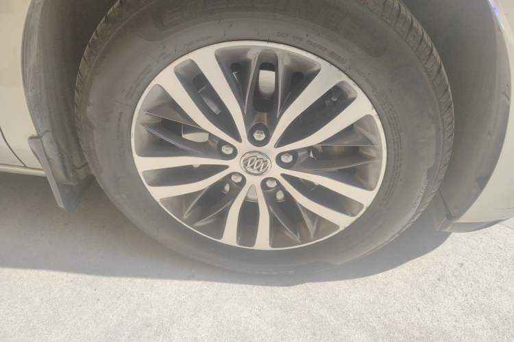 Used Buick GL8 2017 ES 28T Luxury Model China V Standard
