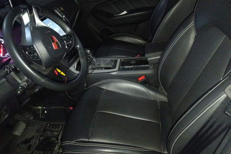 Used Roewe RX5 2018 20T Two-Wheel Drive Automatic Internet Smart Edition
