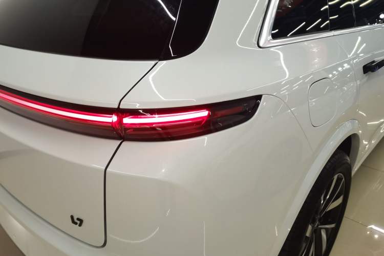 Used Li Auto L7 2023 Air model
