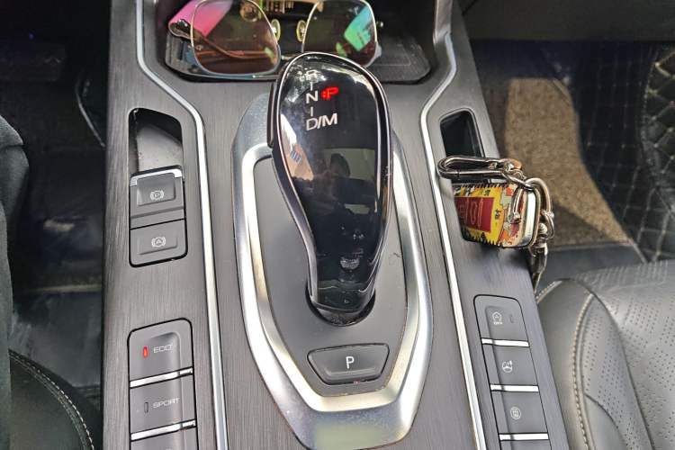 Used Wey VV6 2021 2.0T Two-Wheel Drive Smart Plus