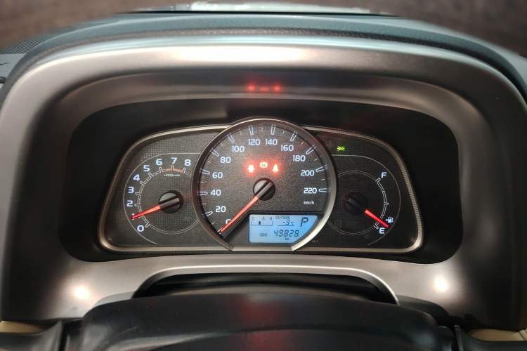 Used Toyota RAV4 2016 2.0L CVT Two-Wheel Drive Fashion Edition China V Standard Instrument Cluster