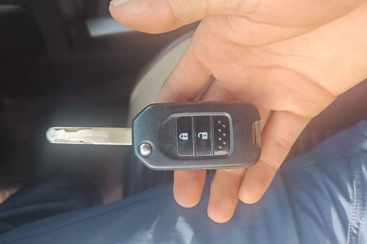 Used Honda CR-V 2019 240TURBO CVT 2WD Comfort Version China V Vehicle Key