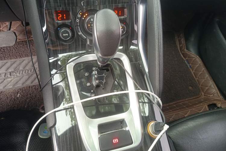 Used Peugeot 3008 2015 1.6THP Automatic Prestige Edition
