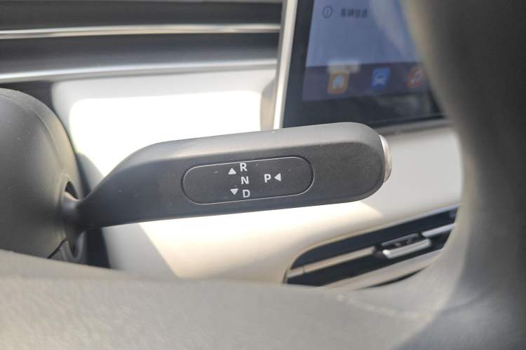 Used Dongfeng NAMMI 01 2025 330KM Youth Edition Gear Lever