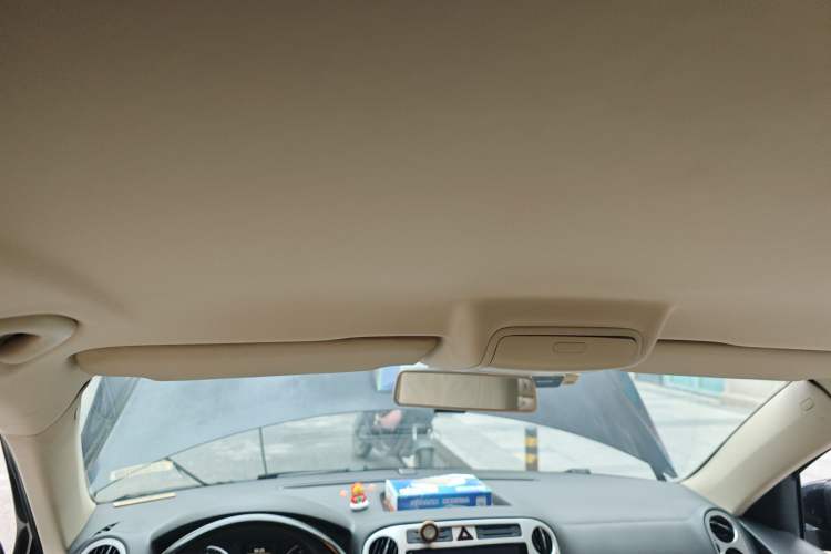 Used Volkswagen Tiguan 2012 1.8TSI Automatic All-Wheel Drive Fashion Edition Headliner