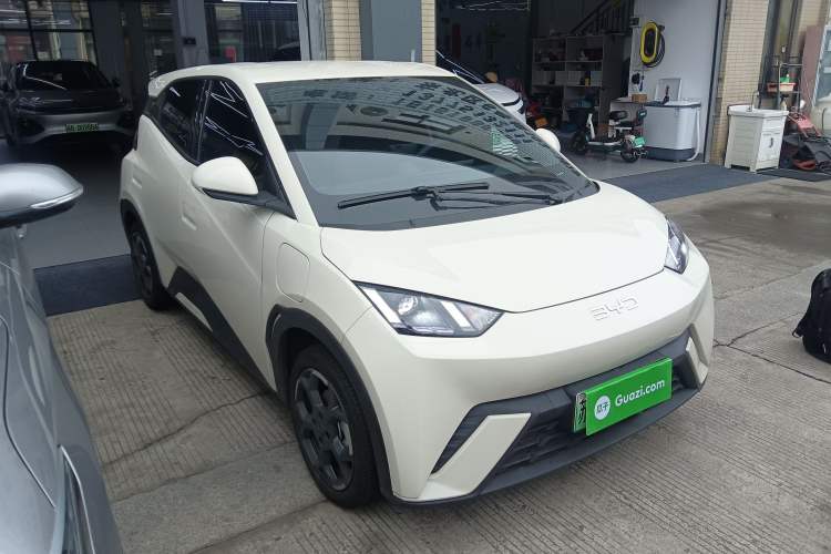 Used BYD Seagull 2025 405 km Flying Edition Front Right 45 Deg