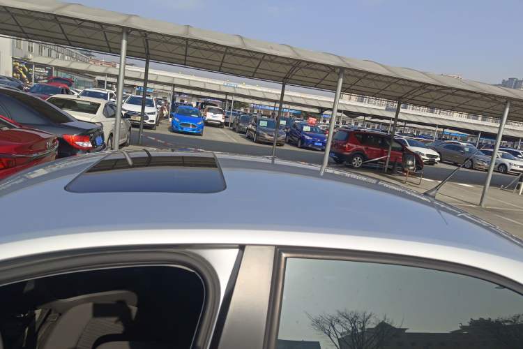 Used Volkswagen Jetta 2015 Value Edition 1.6L Automatic Comfort Version
