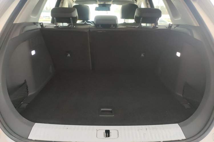 Used Hongqi HS5 2019 2.0T Smart Connect Flagship Edition Trunk