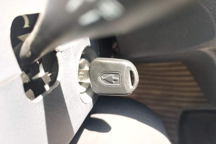 Used Jinbei Hiace X30 2021 1.5L Standard Version Air-Conditioning-Free Bus China VI Emission Standard SWC15M Vehicle Key