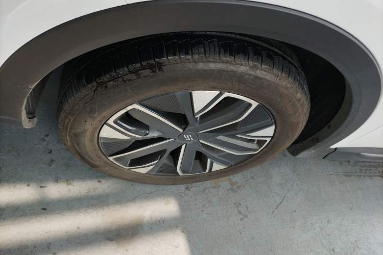 Used JETOUR Shanhai L7 2024 1.5T 120km MAX 5-Seater Left Front Wheel Hub