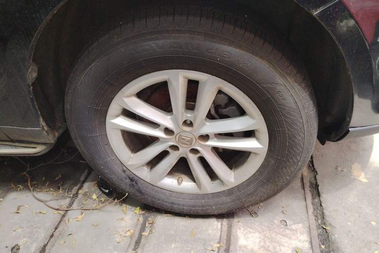 Used Zotye T600 2015 1.5T Manual Luxury Model Right Front Wheel Hub