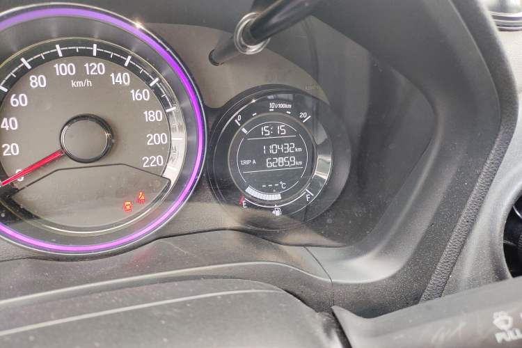 Used Honda XR-V 2015 1.8L EXi CVT Comfort Version Odometer Close Up