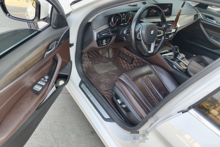 Used BMW 5 Series New Energy 2018 530Le Luxury Package Driver Seat