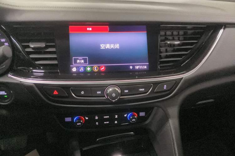 Used Buick Regal 2022 552T Smart Edition Audio And AC Panel