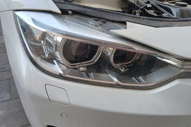 Used BMW 3 Series 2015 320Li Luxury Edition Fashion Model Right Front Headlight
